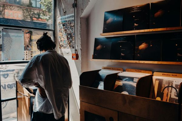 Découvrez Teknoboutik : Votre référence pour les vinyles tekno